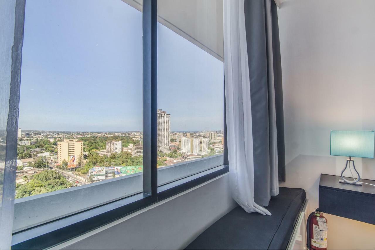 Free Netflix Condo Near It Park With 32-Inch Samsung Hdtv Cebu Buitenkant foto