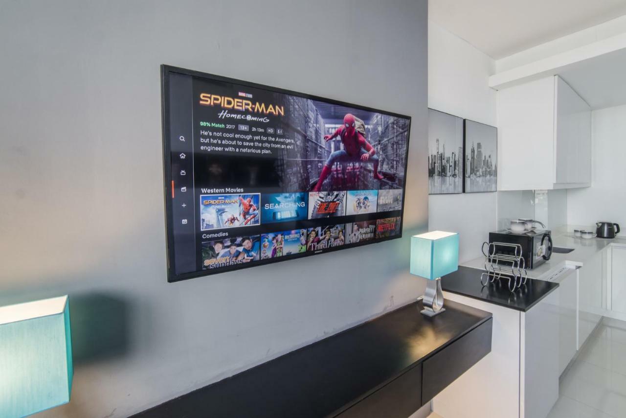 Free Netflix Condo Near It Park With 32-Inch Samsung Hdtv Cebu Buitenkant foto